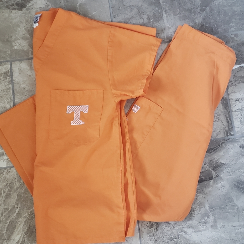 Tennessee scrub set
